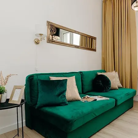 L Ajax Airport Bitwy Warszawskiej Apartment *